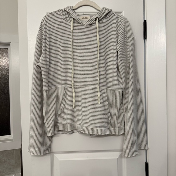 Bella Dahl Tops - Bella Dahl Striped Gray and White Hoodie Size M